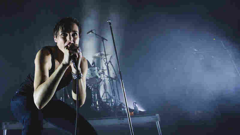 Watch Savages Perform Live At The 9:30 Club