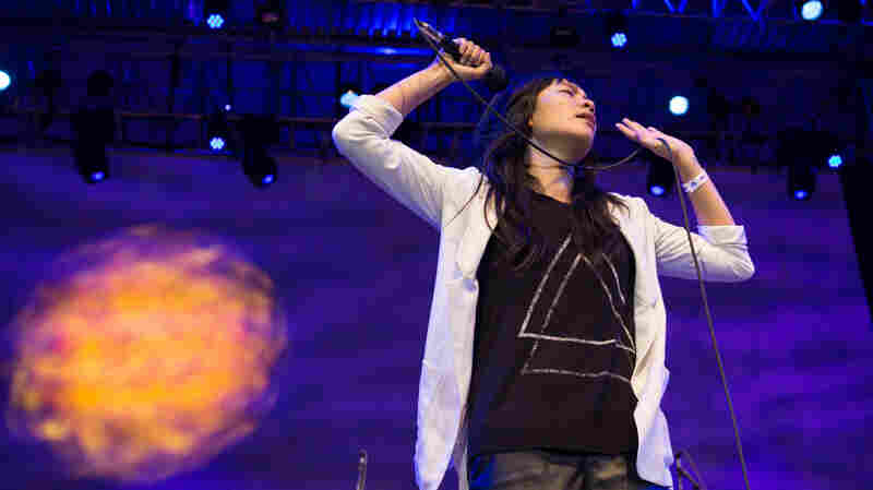 Thao & The Get Down Stay Down, Live In Concert