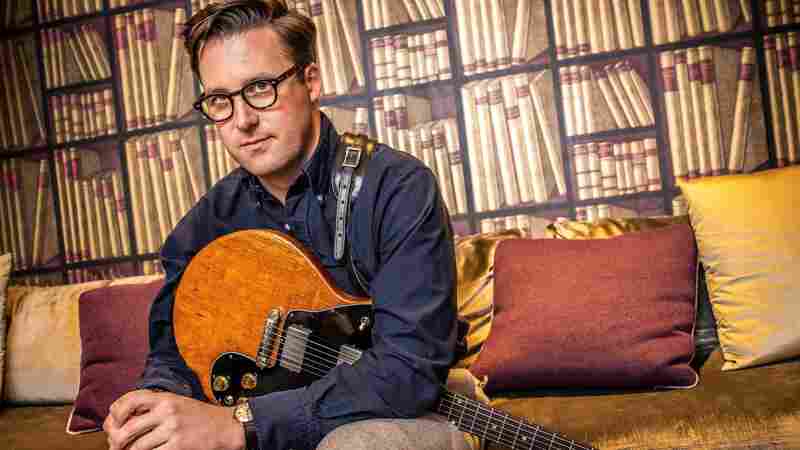 Watch Nick Waterhouse Perform 'Black Glass' Live In The Studio