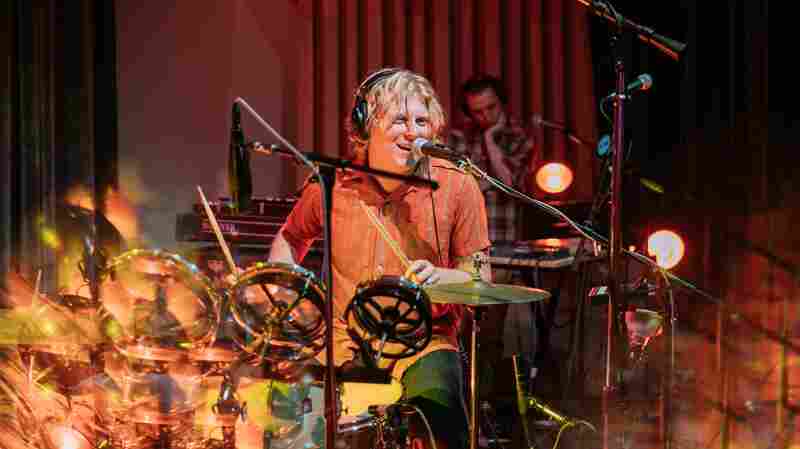 Watch Ty Segall Perform 'Ice Plant' Live In The Studio