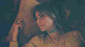Lindsay Lou taps into the divine feminine on 'Queen of Time'